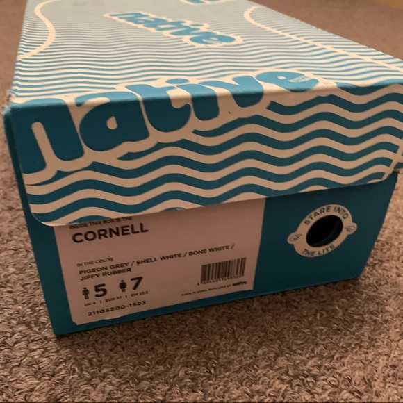 Native Cornell Shoes (Size 7 Womens/5 Men) - Picture 10 of 10